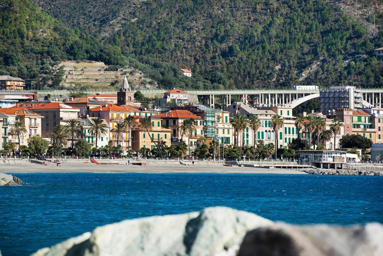Trilocale In Villa Vista Mare Apt 3 Varazze Exterior photo